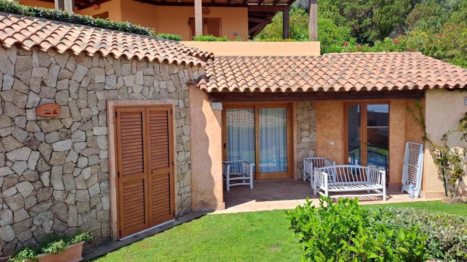 Residenza Del Barone Villa Zoe Chia - Vista Mare Exterior photo